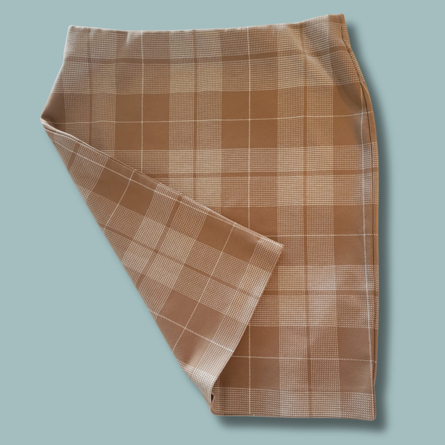 Ann Taylor Skirt, Plaid, Cream, Camel, Size Medium Petite