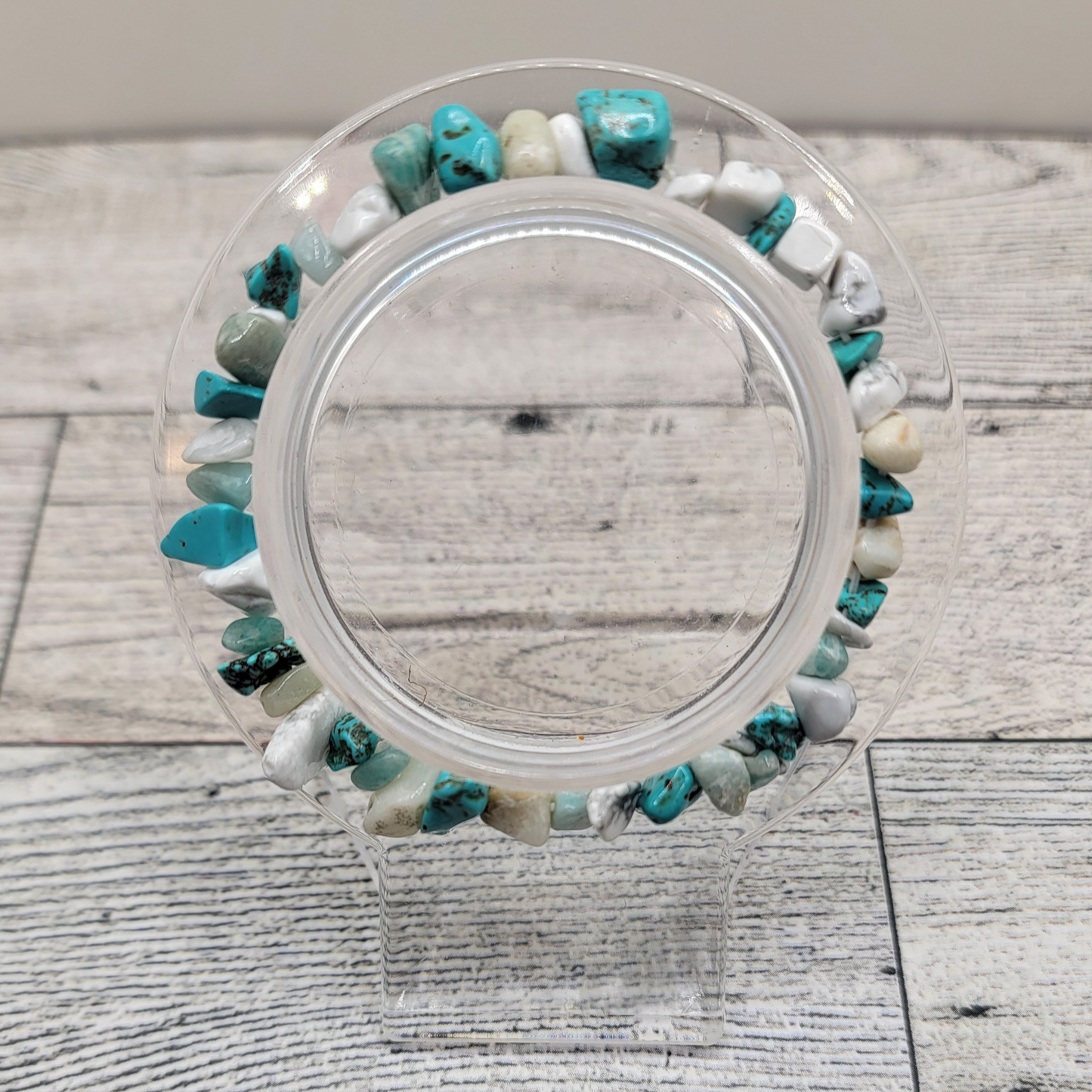 Turquoise Gemstone Chip Bead Bracelet – Natural Boho Beauty